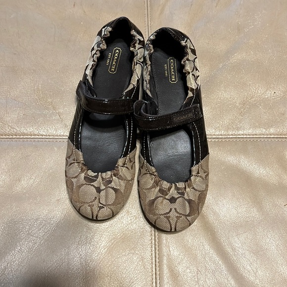 Coach Shoes Authentic Coach Flats Womans Size 95 Poshmark